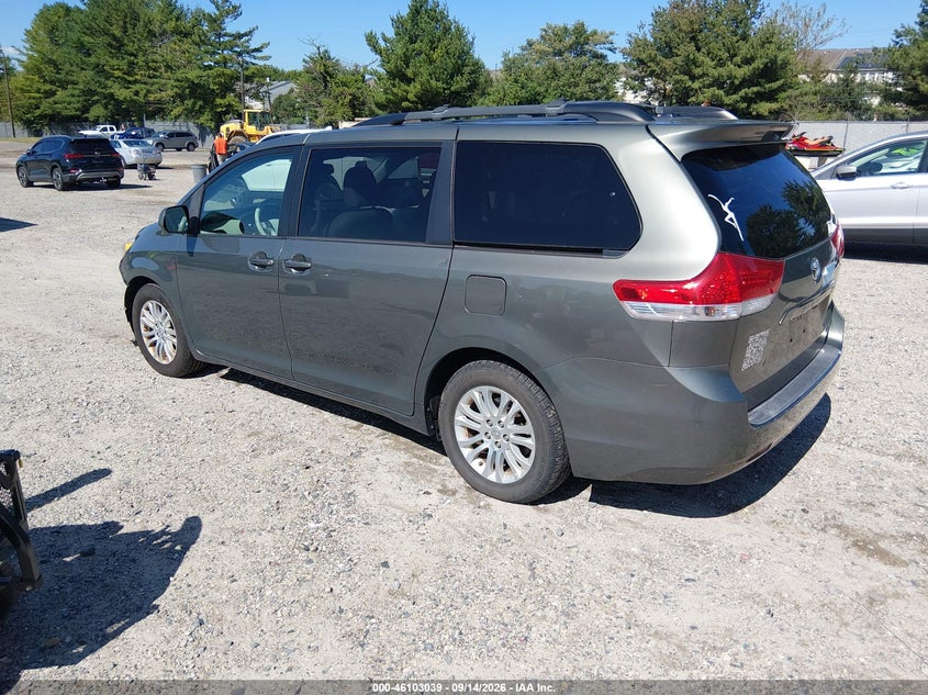 Vin: 5tdyk3dc0cs196557, lot: 46602697, toyota sienna xle v6 8 passenger 20123