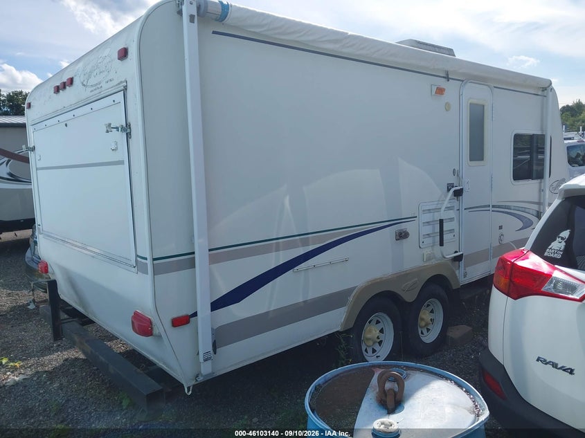 2003 R-VISION TRAIL CRUISER auction photo 2