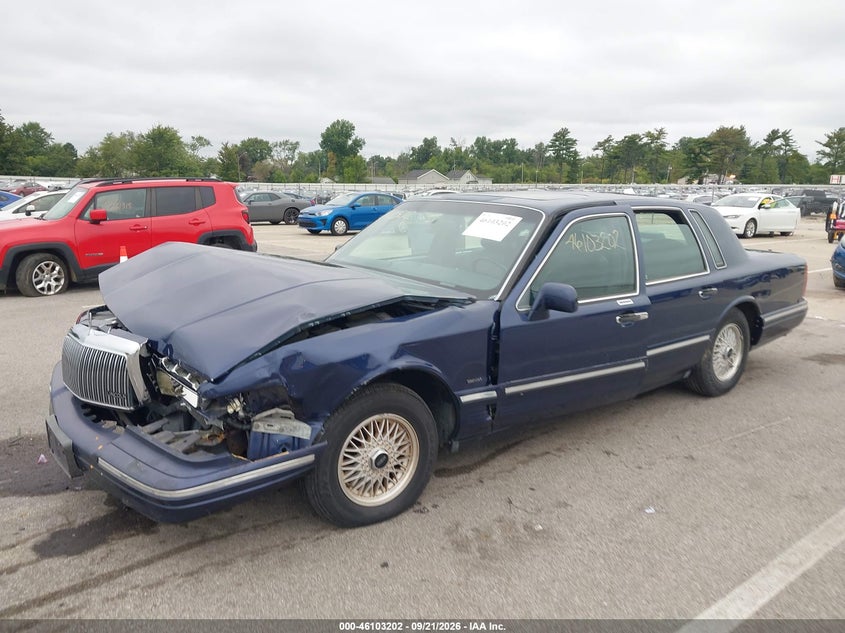LINCOLN TOWN CAR 1995 VIN 1LNLM82W1SY635035