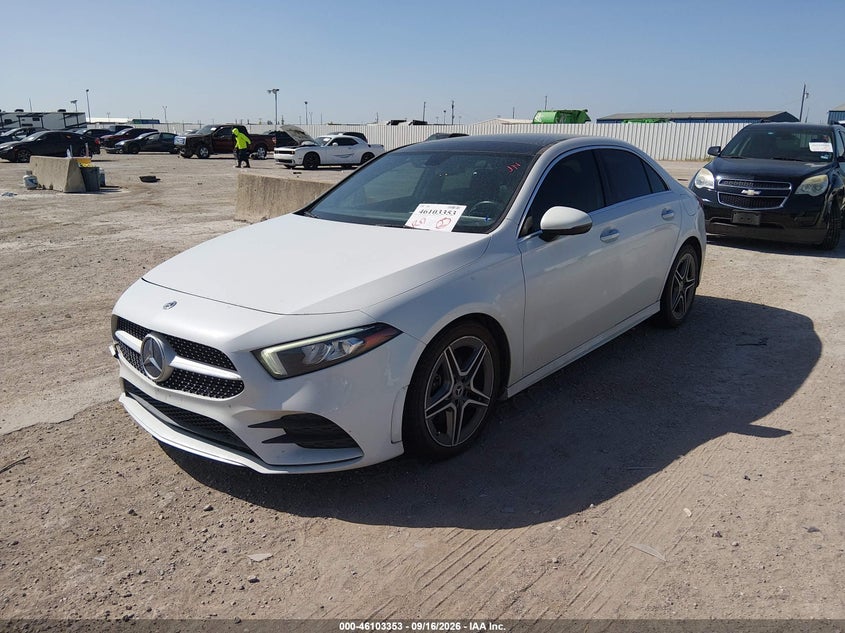 MERCEDES-BENZ A 220 - zdjęcie 2