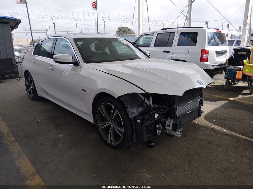 Vin: 3mw5p7j02n8c68597, lot: 46603114, bmw 3 series 330e plug-i 2022 img_1