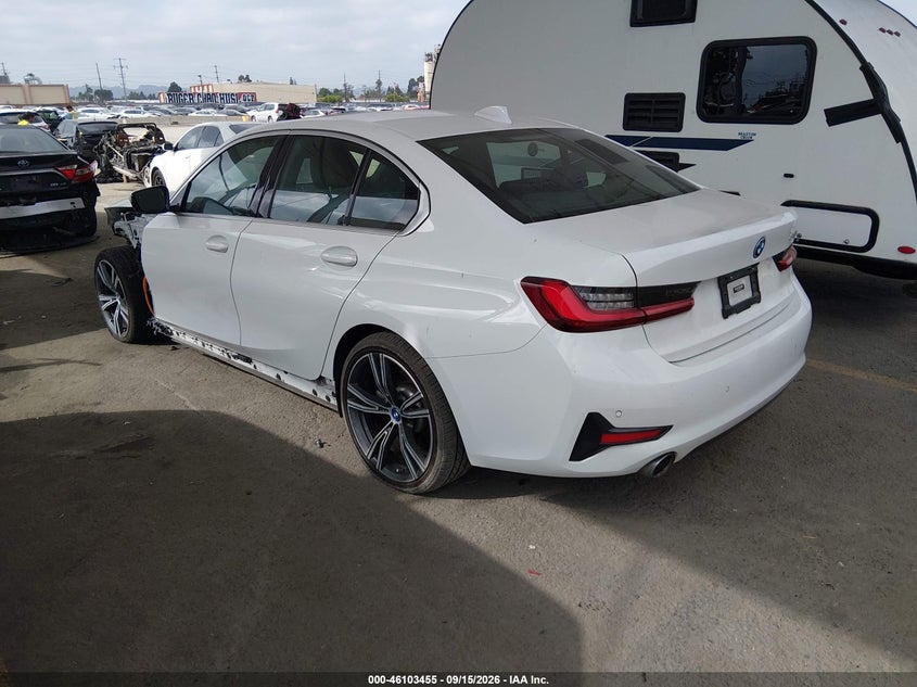 Vin: 3mw5p7j02n8c68597, lot: 46603114, bmw 3 series 330e plug-i 20223