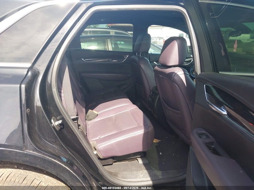 CADILLAC XT5 - zdjęcie 8
