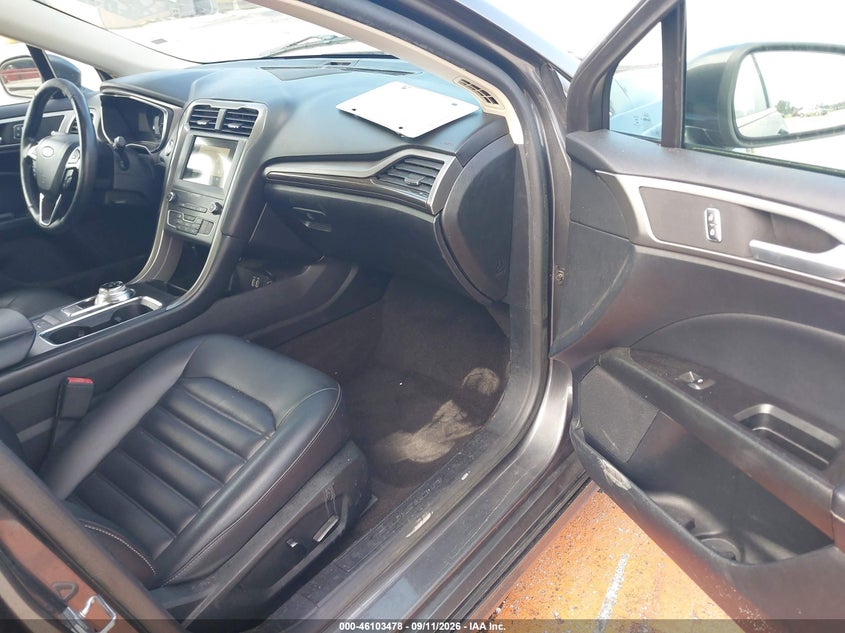 2020 FORD FUSION auction photo 5