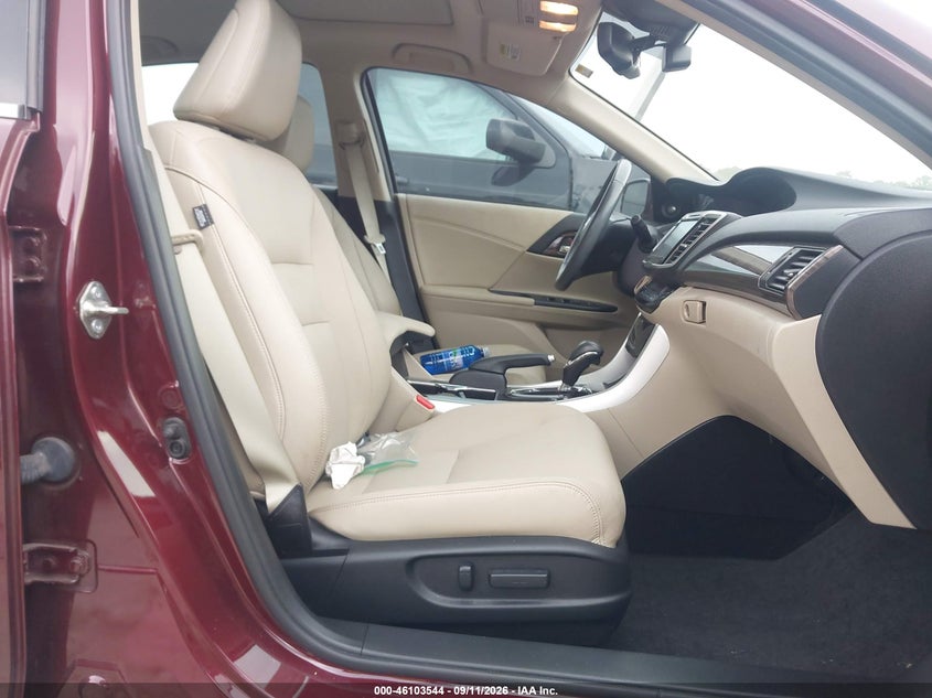 2017 HONDA ACCORD auction photo 5