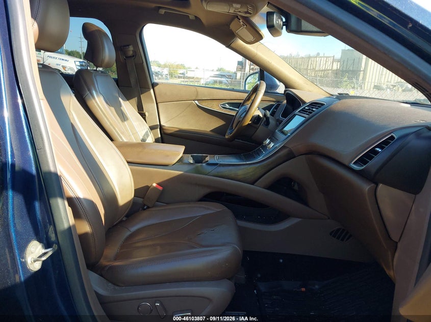 2017 LINCOLN MKX auction photo 5