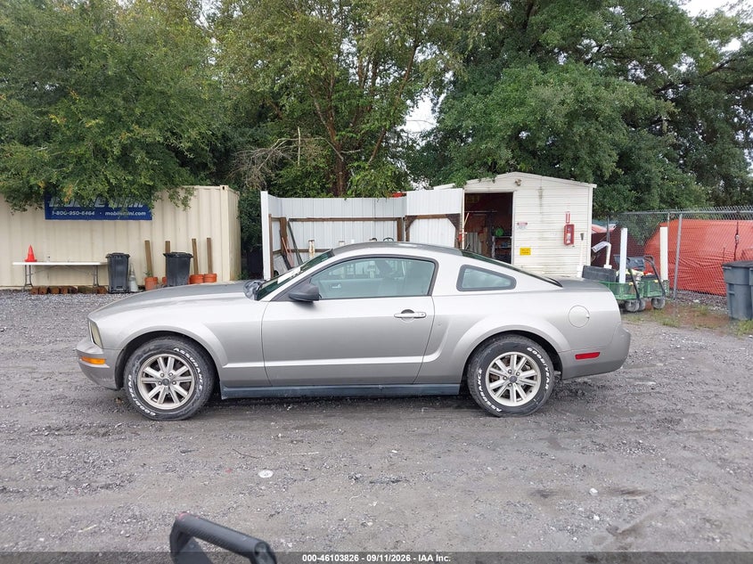 FORD MUSTANG 2008 VIN 1ZVHT80N085115228
