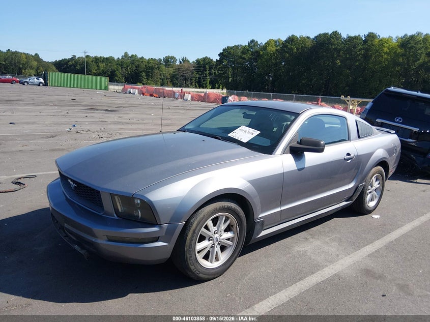 2007 FORD MUSTANG auction photo 2