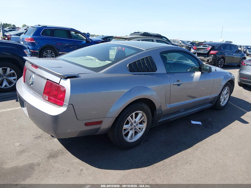 2007 FORD MUSTANG auction photo 4