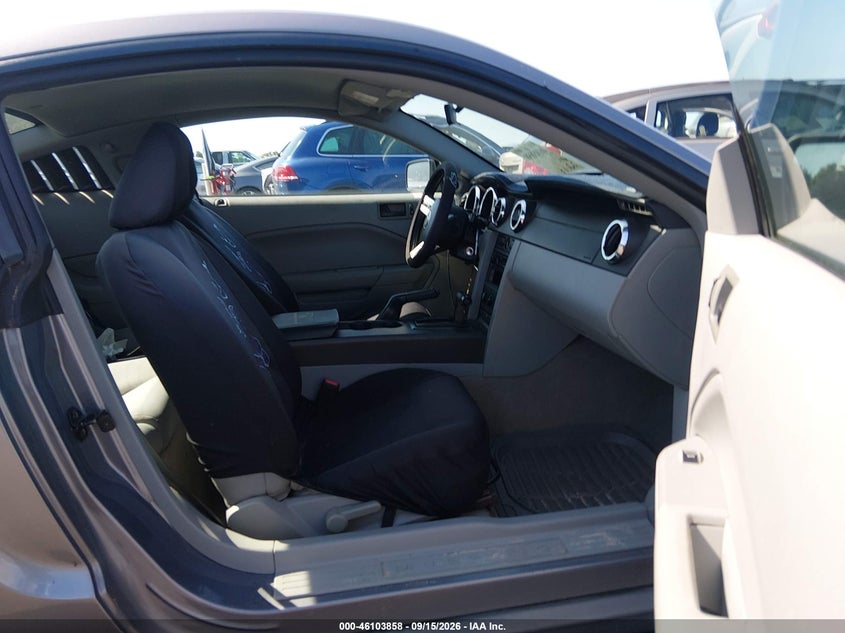 2007 FORD MUSTANG auction photo 5
