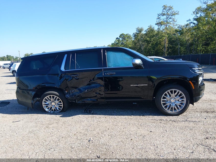 CHEVROLET SUBURBAN - zdjęcie 13