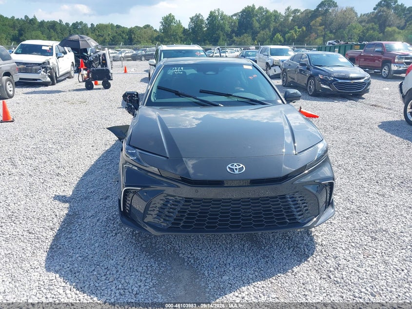 TOYOTA CAMRY - zdjęcie 12
