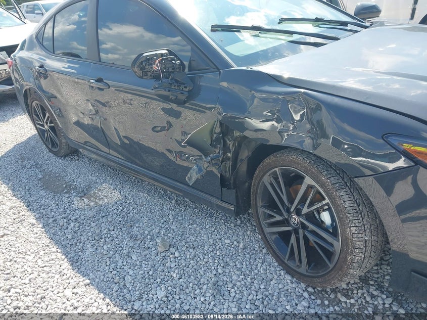 TOYOTA CAMRY - zdjęcie 6
