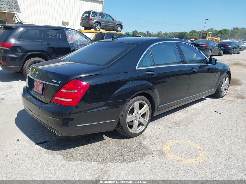 Vin: wddng9eb5ca471744, lot: 46603672, mercedes-benz s 550 4matic 20124