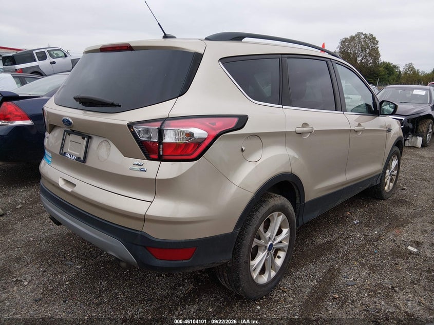 Vin: 1fmcu9gd6jua08320, lot: 46603759, ford escape se 20184