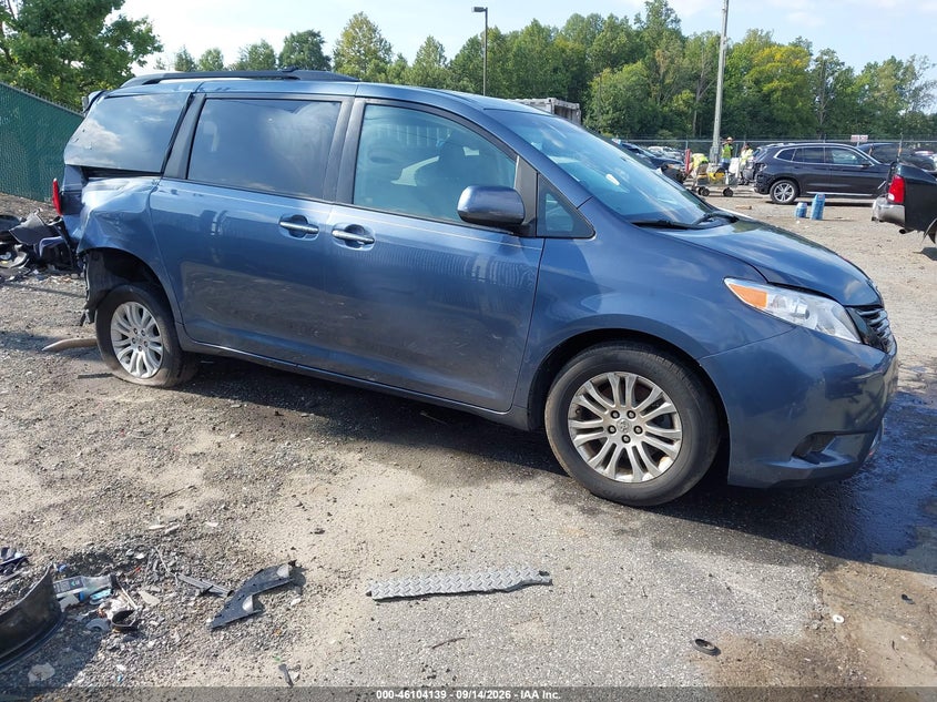 Vin: 5tdyz3dcxhs861192, lot: 46603797, toyota sienna xle 8 passenger 2017 img_1