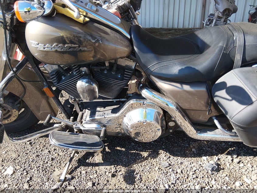 HARLEY-DAVIDSON FLHRSI 2004