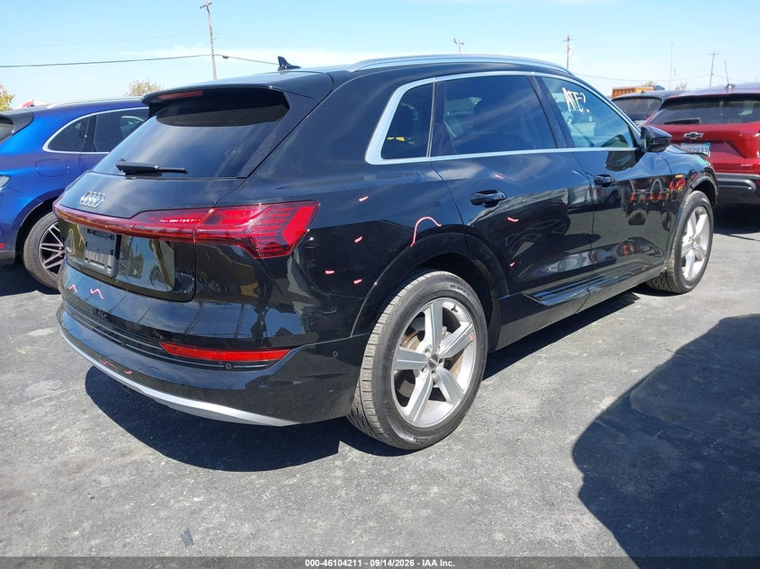 Vin: wa1labge1kb018144, lot: 46603869, audi e-tron premium plus 20194