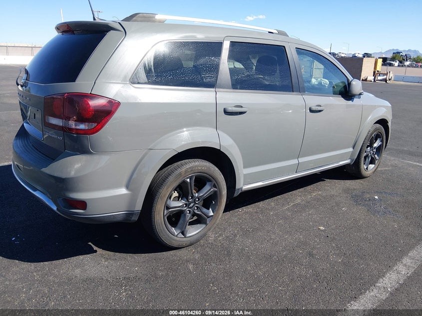 Vin: 3c4pdcgb0lt206616, lot: 46603918, dodge journey crossroad 20204