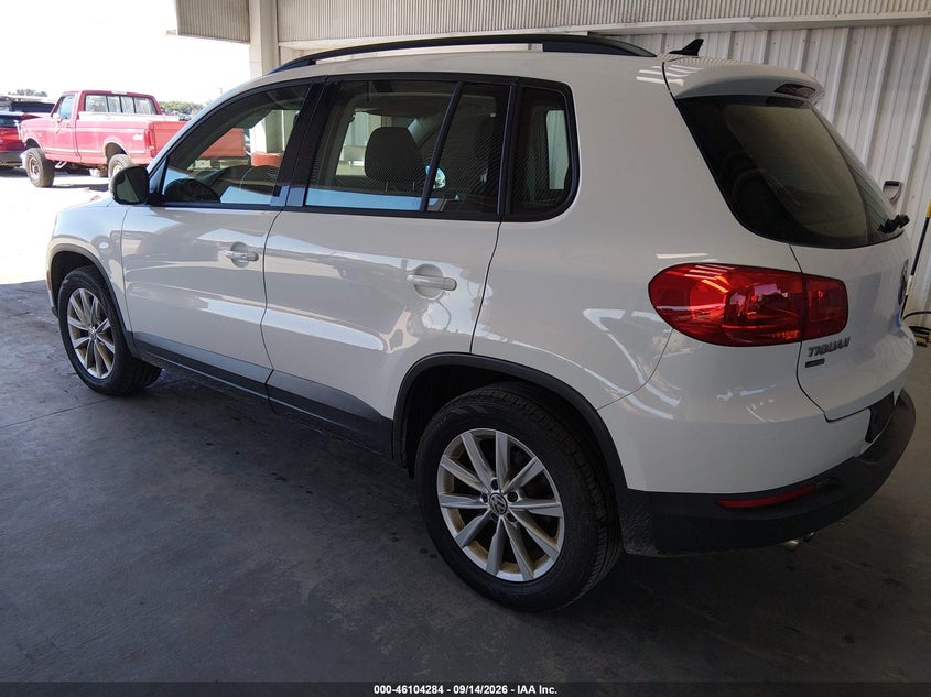 2017 VOLKSWAGEN TIGUAN auction photo 3