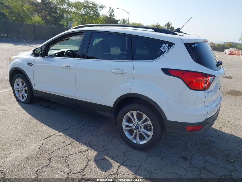 Vin: 1fmcu9hd7kua65710, lot: 46604136, ford escape sel 20193
