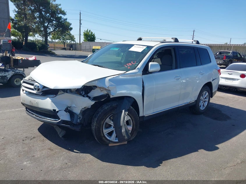 2011 Toyota Highlander, Front End, IAAI, VIN 5TDZA3EHXBS016792 — photo 2