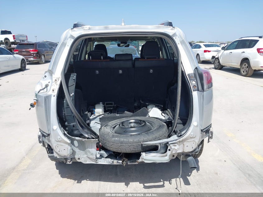 TOYOTA RAV4 HYBRID - zdjęcie 17