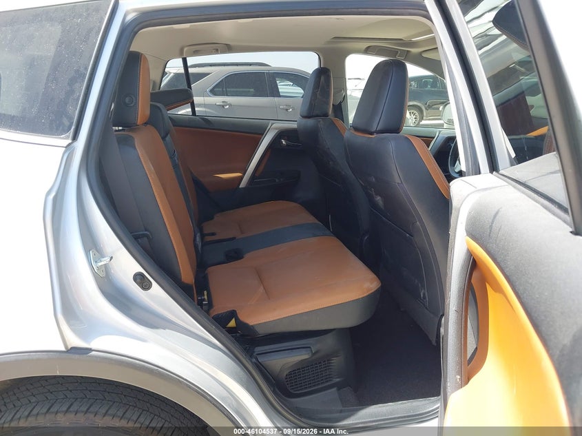 TOYOTA RAV4 HYBRID - zdjęcie 8