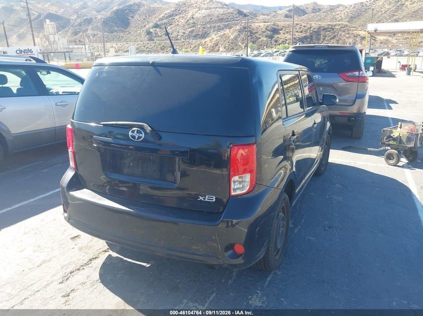 2013 SCION XB auction photo 4