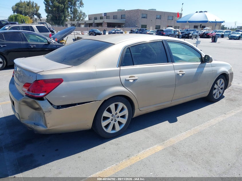 2006 TOYOTA AVALON auction photo 4