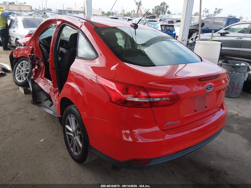 Vin: 1fadp3f23hl304396, lot: 46604633, ford focus se 20173