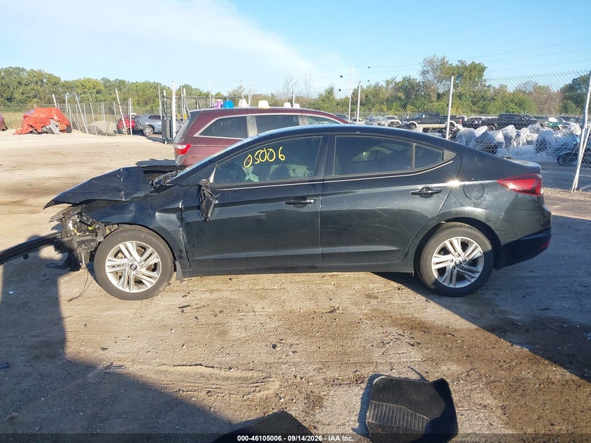 2019 HYUNDAI ELANTRA SEL · Фото 15