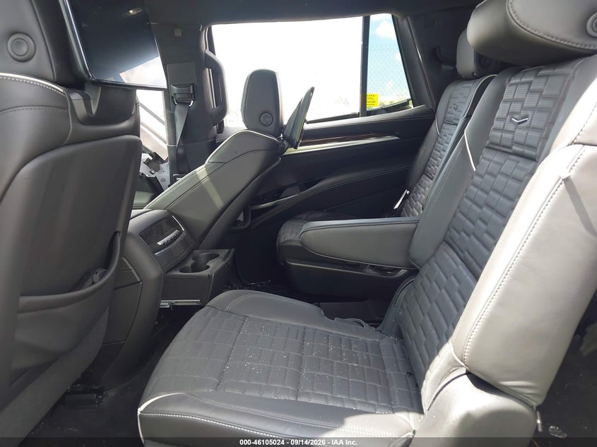 CADILLAC ESCALADE - zdjęcie 8