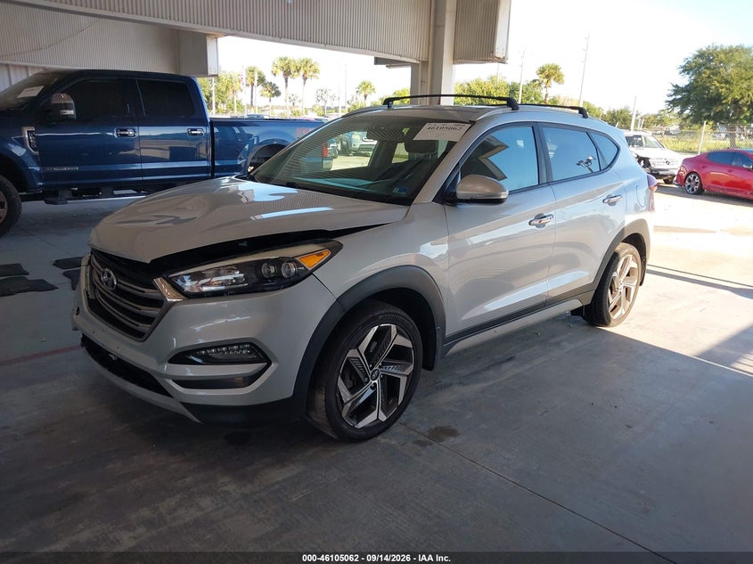 2017 Hyundai Tucson, Удар спереду, IAAI, VIN KM8J3CA22HU381329 — фото 2