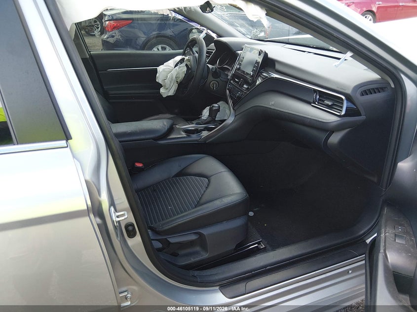 TOYOTA CAMRY - zdjęcie 5