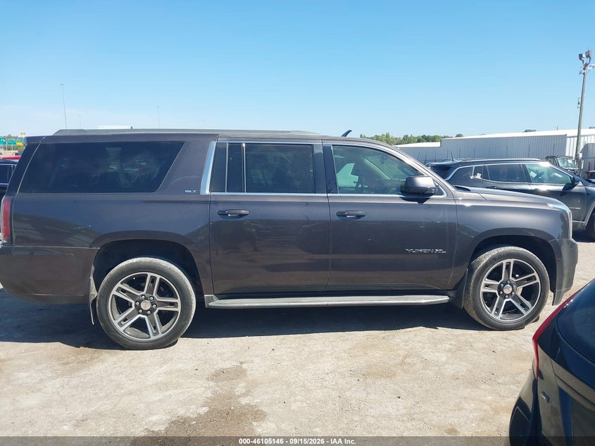 GMC YUKON XL 1500 - zdjęcie 13