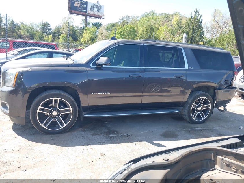 GMC YUKON XL 1500 - zdjęcie 14