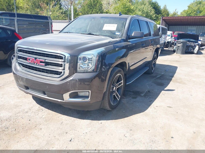 GMC YUKON XL 1500 - zdjęcie 2