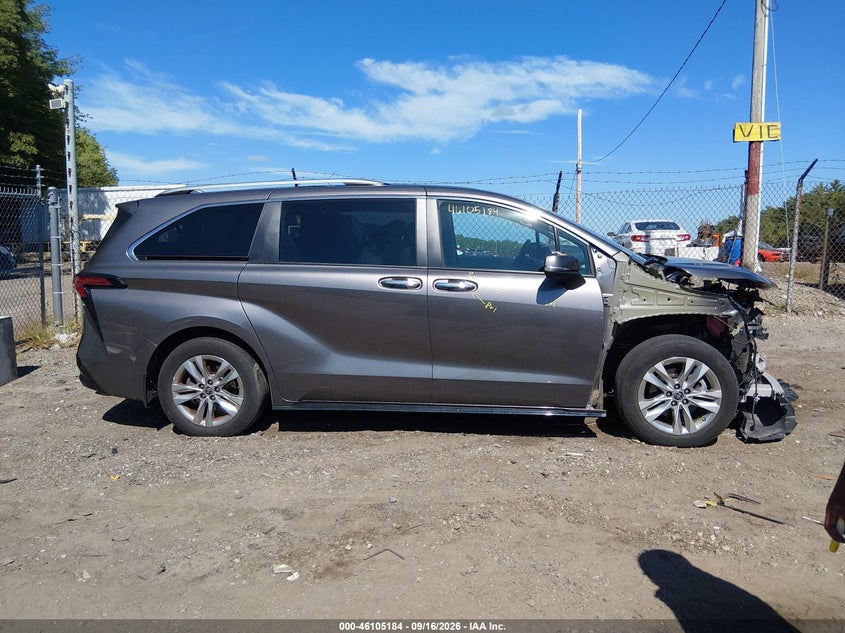 TOYOTA SIENNA - zdjęcie 14
