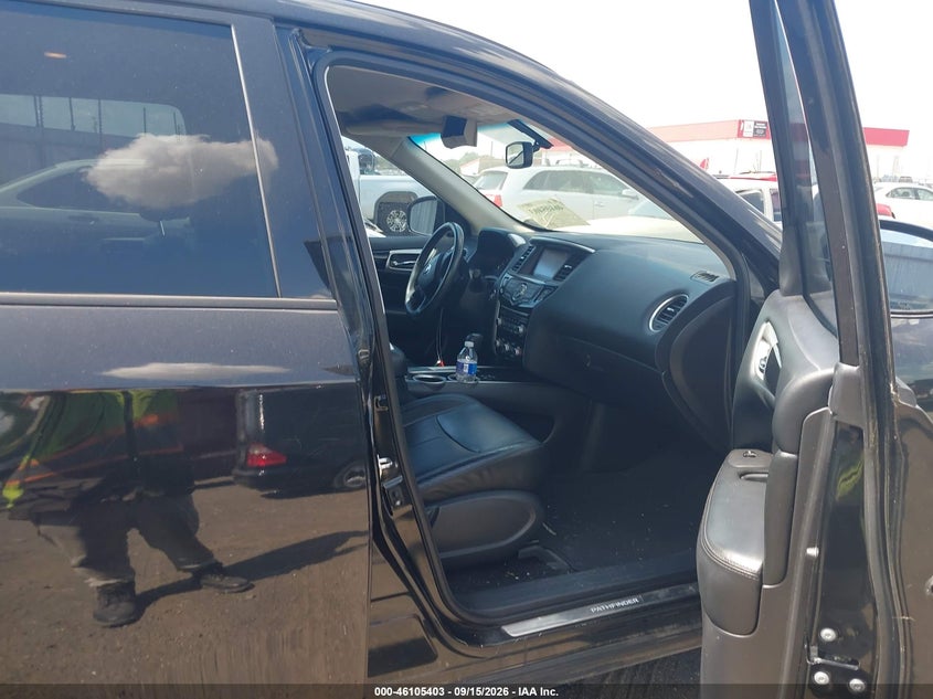 2015 NISSAN PATHFINDER auction photo 5