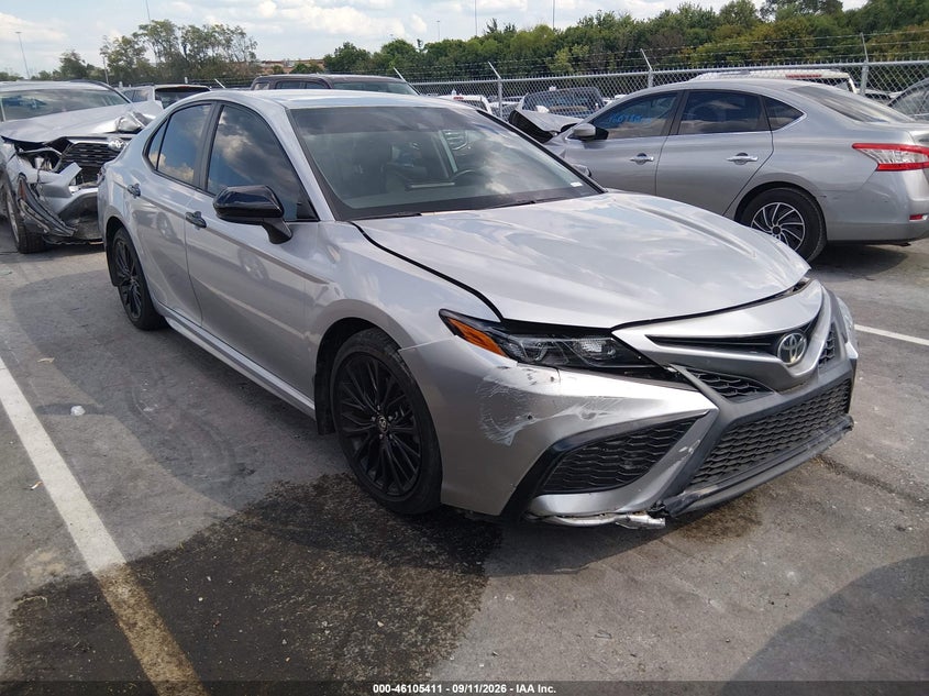 TOYOTA CAMRY - zdjęcie 1