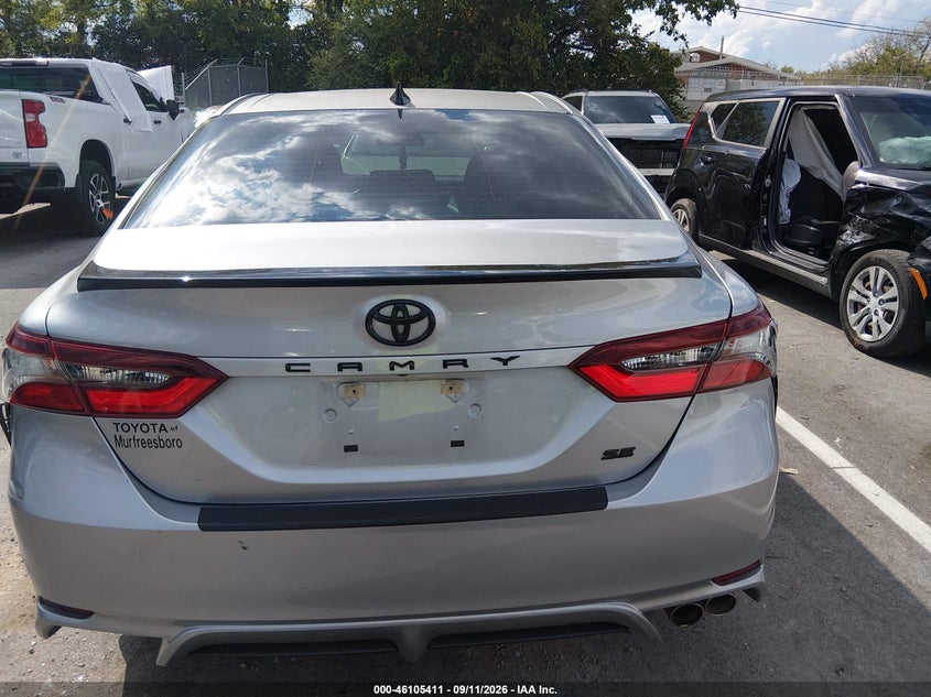 TOYOTA CAMRY - zdjęcie 16