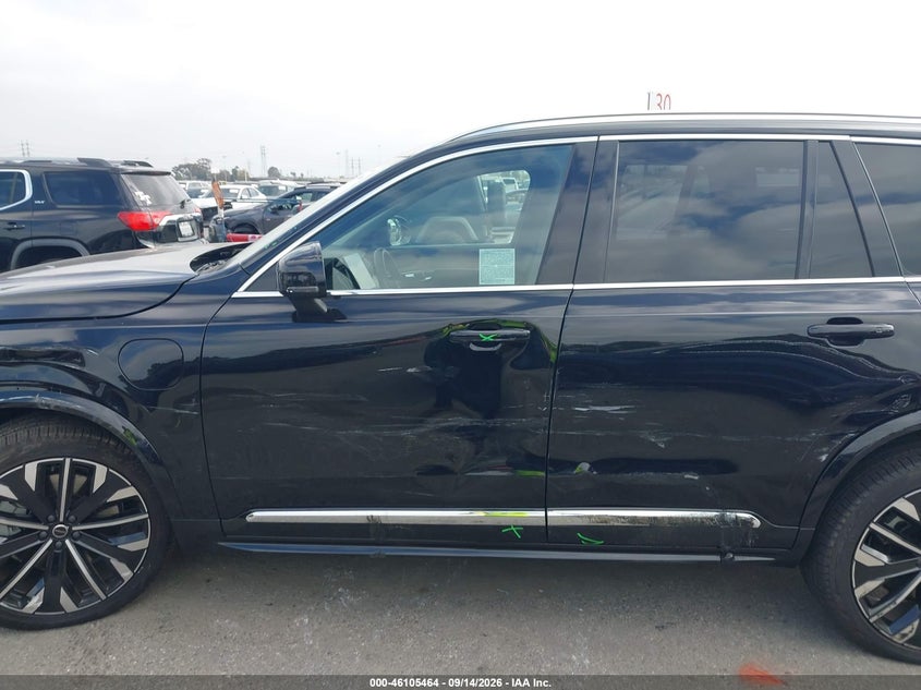 VOLVO XC90 PLUG-IN HYBRID - zdjęcie 15