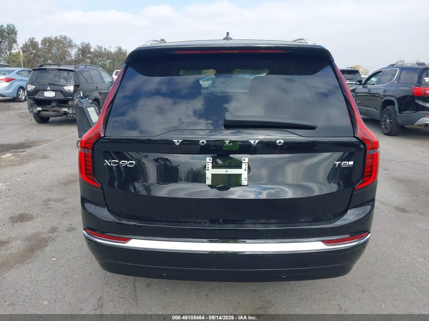 VOLVO XC90 PLUG-IN HYBRID - zdjęcie 17