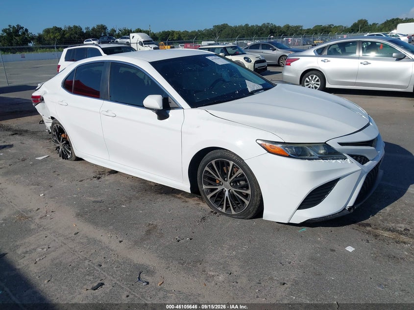 TOYOTA CAMRY - zdjęcie 1