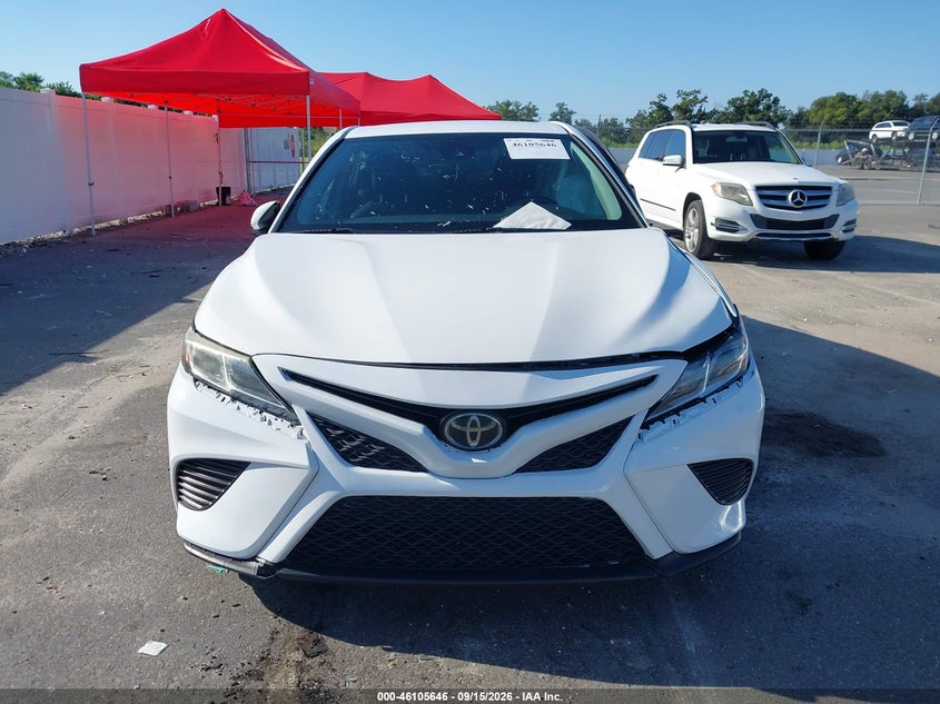 TOYOTA CAMRY - zdjęcie 12