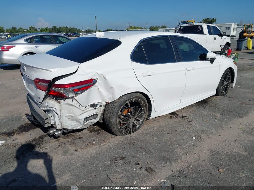 TOYOTA CAMRY - zdjęcie 4