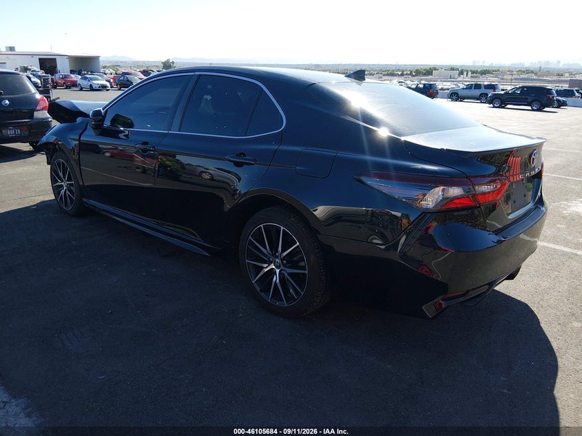 Vin: 4t1g11ak3mu572210, lot: 46605342, toyota camry se 20213
