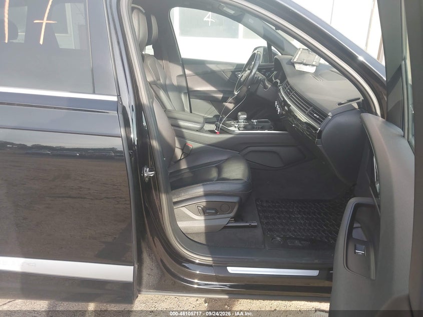 AUDI Q7 2017 VIN WA1LAAF70HD043403