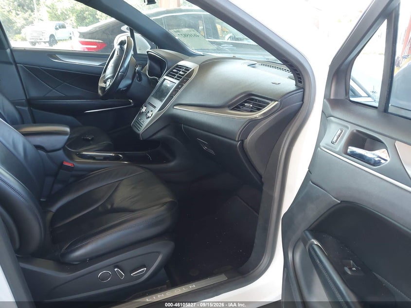 2017 LINCOLN MKC auction photo 5